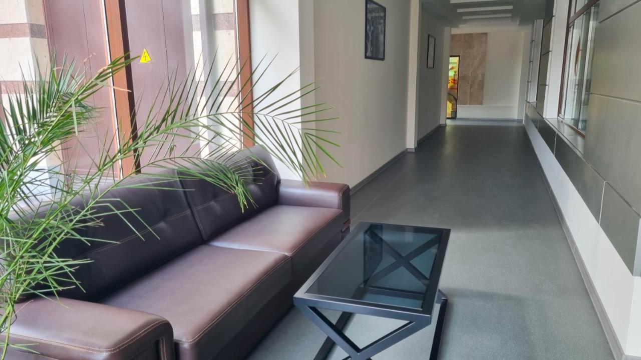 Olympavan Hotel Jerevan Exteriör bild