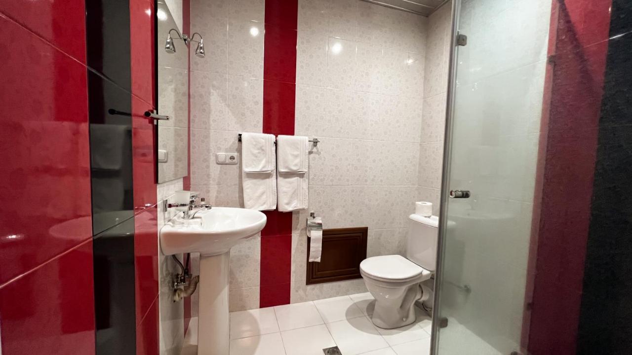 Olympavan Hotel Jerevan Exteriör bild